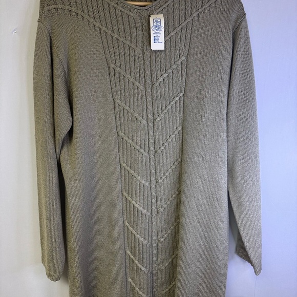 Liz Claiborne Taupe Sweater Dress Medium NWT $138 - Picture 1 of 7